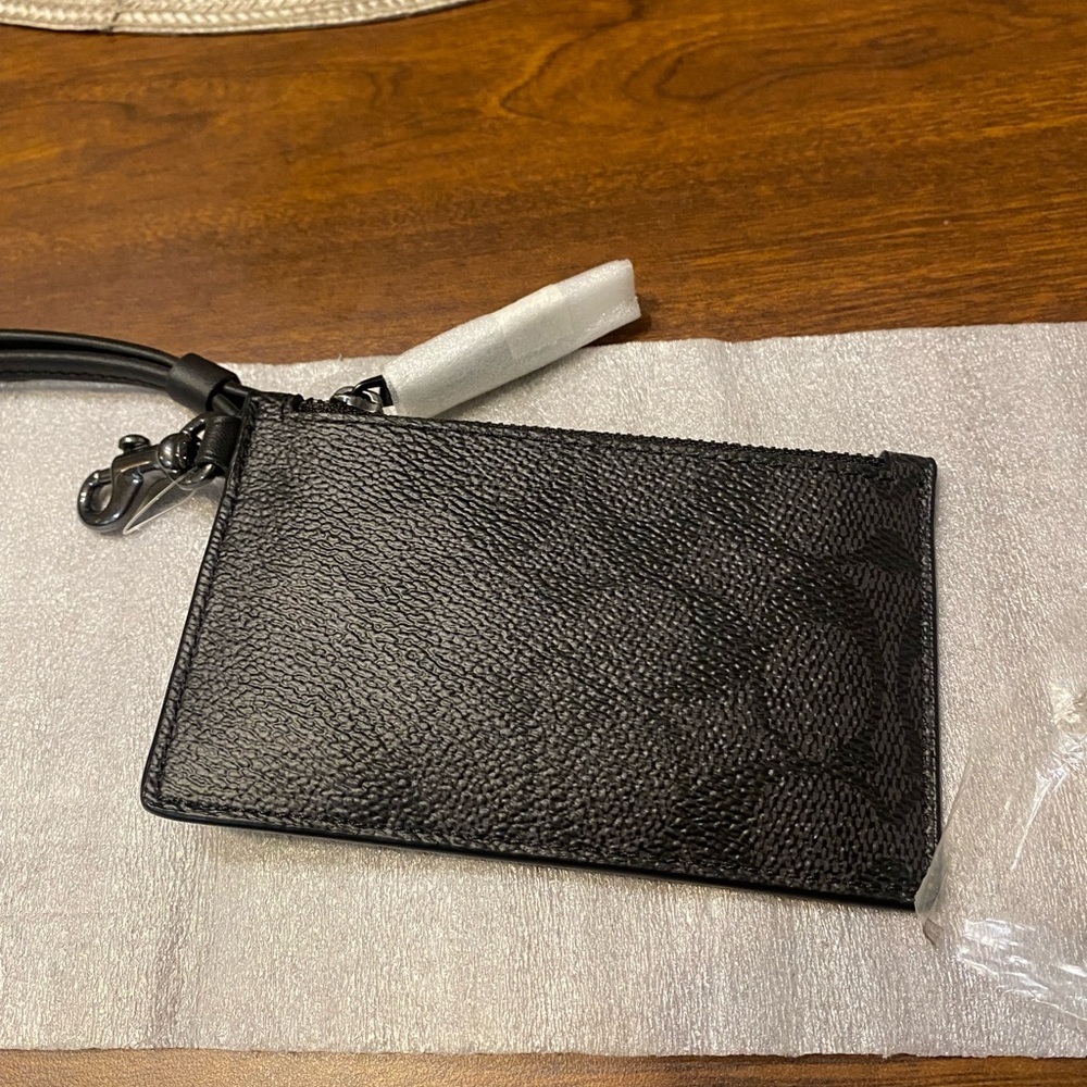 COACH Id Lanyard In Signature Canvas - Picture 3 of 7